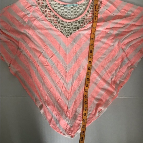💖Host Pick💖 Maurices dolman sleeve, chevron-striped top with crochet detailing - Picture 8 of 12
